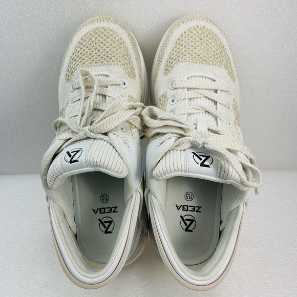 Athletic_Shoes